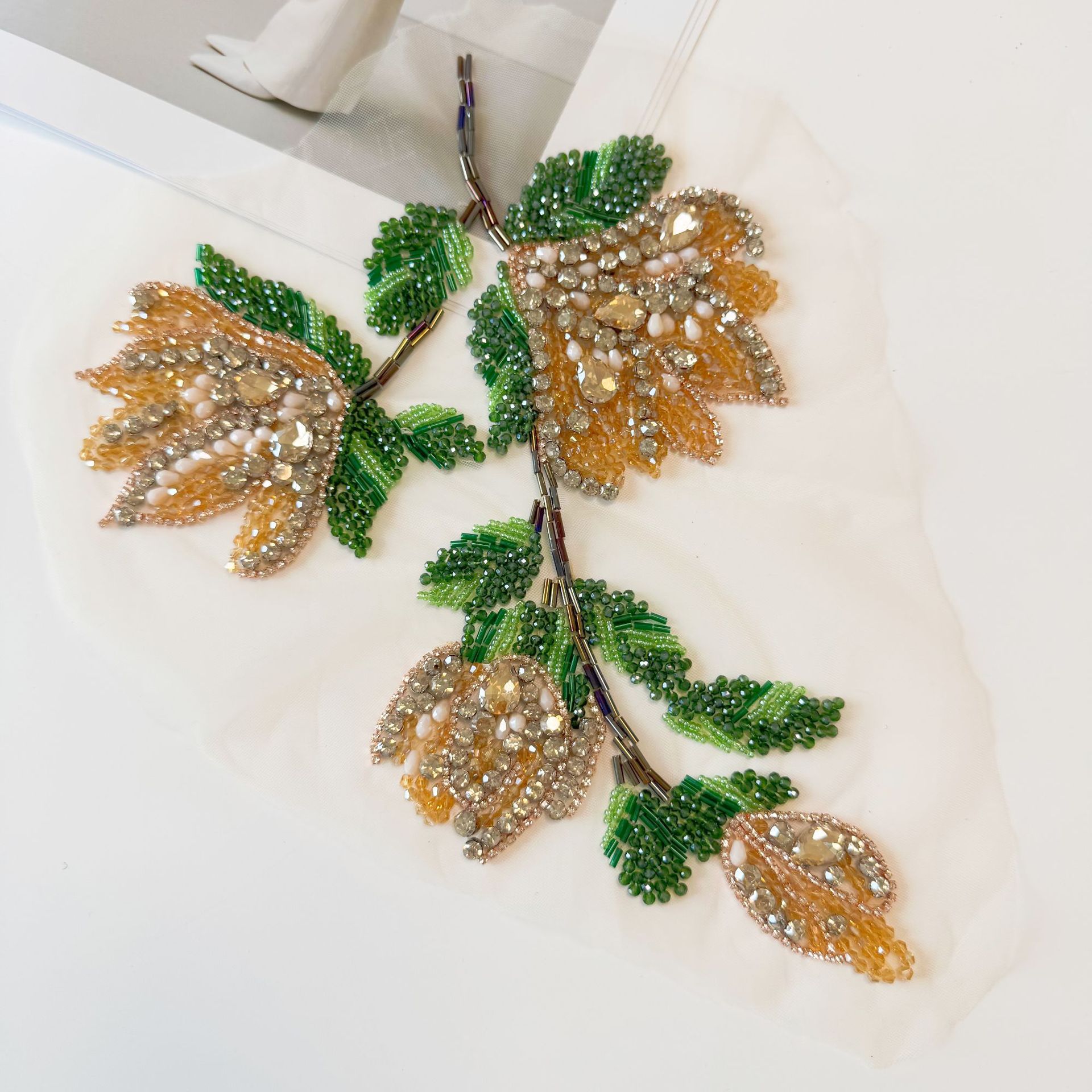 Beaded Trim Fringe - Fiore piccolo con perline e paillettes,